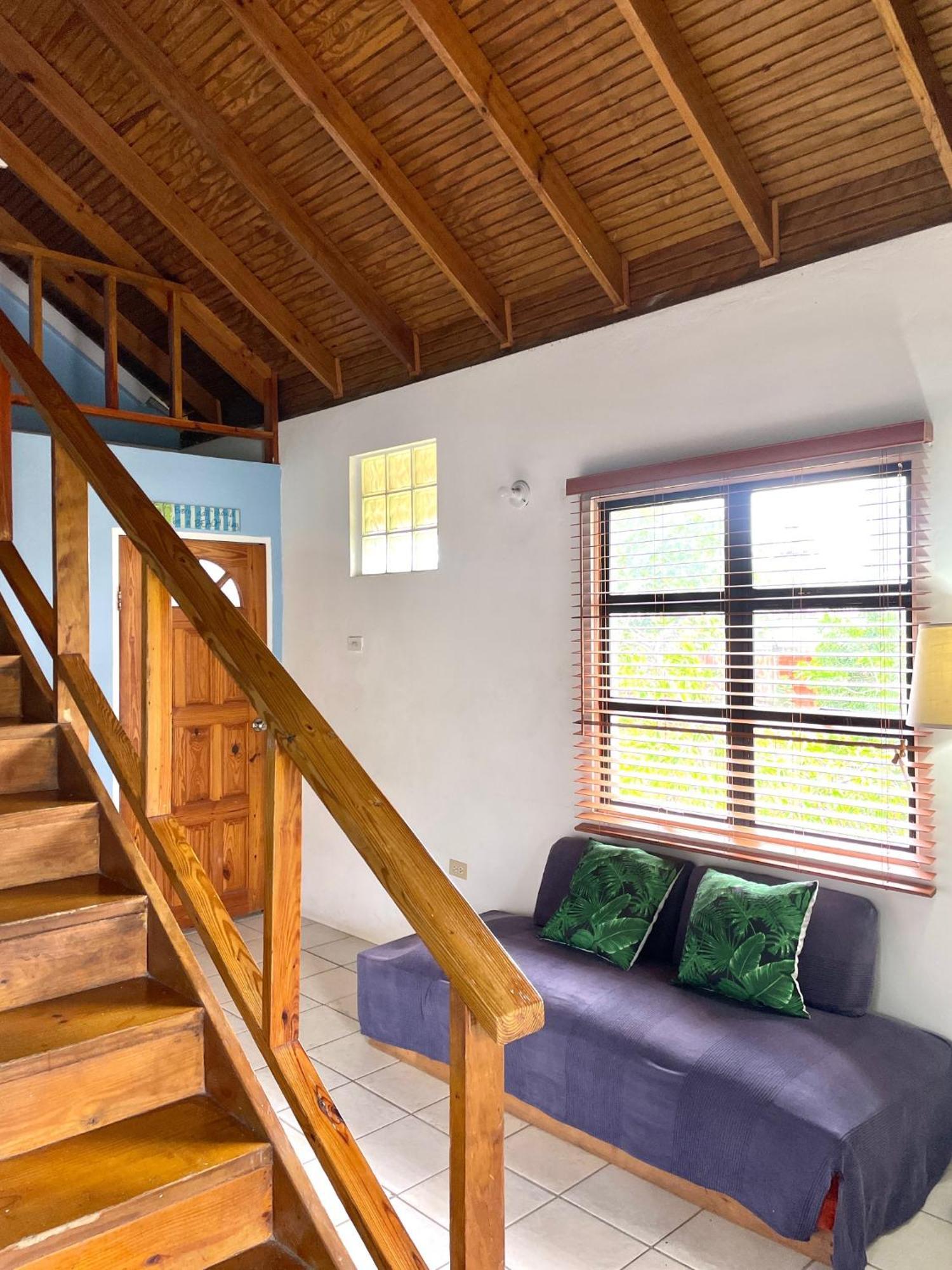 Bananaquit Tobago -Stay Near The Beach 克朗角 外观 照片